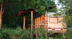 Caravan Yard - Image 2