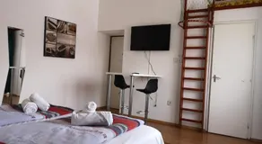 Parton Hotel & Bowling - Image 5