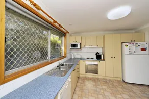 Rue Lentara, 10 - Fingal Bay, NSW - Image 5