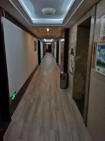 Jin Jing Hotel - Image 2