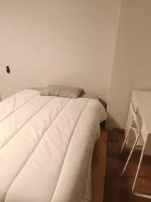 Bed in Share Appartement Barcelona - Image 2