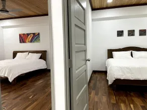 The Venus - Spacious Wooden TOP Floor Apartment - Image 3