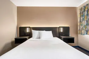 Motel 6-Kirkland, WA - North Kirkland - Image 2