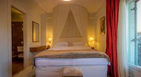 Enastron Guesthouse - Image 2