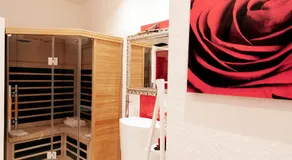 Two Chic Guesthouse - Image 2