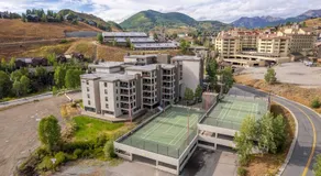 Rustic-Contemporary 3Br With Great Views Condo - Image 5