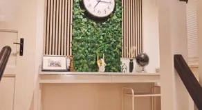 Bedroom with free parking - Image 2