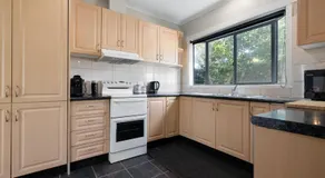 Coastal Retreat on Hazel - Lakes Entrance Getaway - Image 3