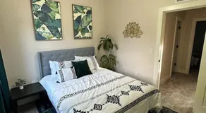 Modern New Build Home 5 min from downtown - Image 2