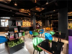 Zprime Hotel (Hangzhou West Lake Yan'an Road Hubin) - Image 5