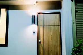 YEEHAA Hotel - Image 5