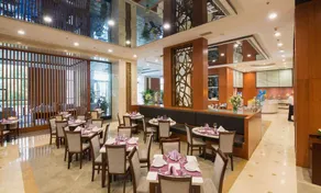 Gloria Grand Hotel Qingdao - Image 5
