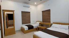 Water Gate Tourist Home and Resorts - Image 2