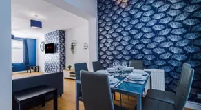 Charming Home in Merseyside, sleeps 7 - Image 4