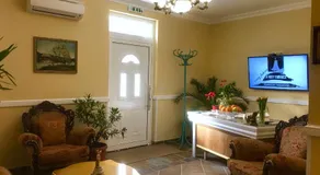 Family Hotel Garden - Image 4