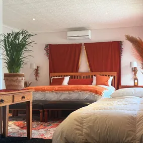High End 420 Hotel & Members Club - Image 5