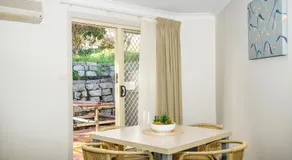 Tuckerbox Motor Inn - Image 3