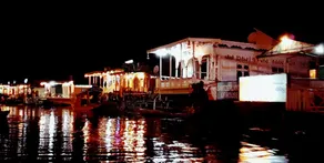 Houseboat Switzerland - Image 2