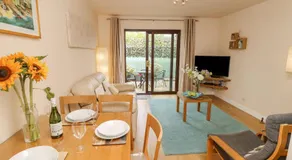 Poole Quay Cottage - Image 3