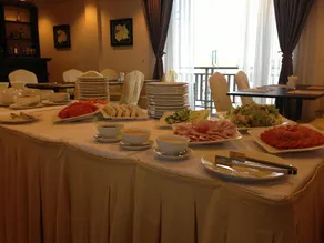 Jun Yue Hotel - Image 3