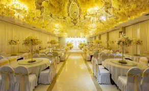 Yidu Qingjiang International Hotel - Image 3