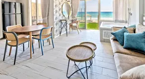 בית חוף מושלם עם גקוזי ומרפסת - Beachside Bliss W jacuzzi - Image 2
