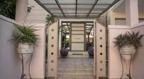 Maria's Rose Garden - Image 4
