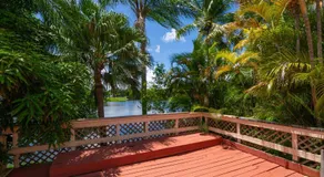 4BR Lakeview vacation home with 5beds, sleeps 10, Game Room, Mins to Sawgrass Mills - Image 5