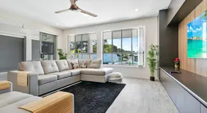 Ocean Escape - Majestic, Luxurious Canal Home - Image 3