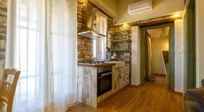 Kalochori Luxury Cottage - Image 3