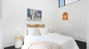 Hawks Nest Hideaway - Image 2