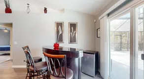 Spacious home with enclosed pool, open layout, washer/dryer, internet, & AC - Image 4