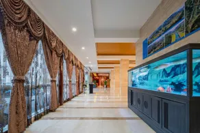 Phoenix International Hotel (Fenghuang Ancient Town Branch) - Image 3