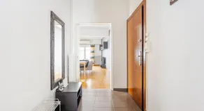 Apartment in the Middle of Everything - Image 3