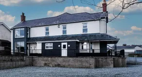 Glan Neigr Apart-Hotel by Guestz - Image 4