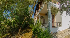Takis Apartments - Image 2