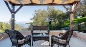 Villa Breeze & Villa Coco by Konnect, Avlaki Beach - Image 2