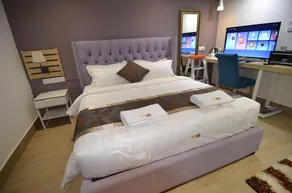 77 Boutique Hotel - Image 2