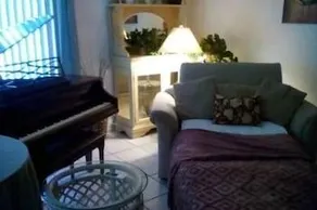 Vacation HomeStay Rental Rooms - Image 3
