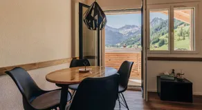 Chuenislodge2- zwei Balkone, gemütlicher Kamin, top Aussicht - Image 4