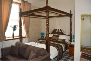 Queens hotel - Image 2