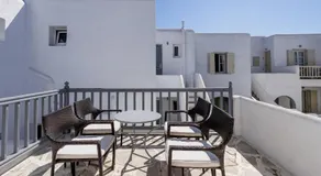 Elena Studios & Suites - Image 4
