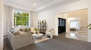 Capri Garden Stay - Image 2