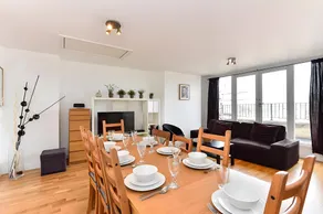 Old Street City Apartments - Image 3