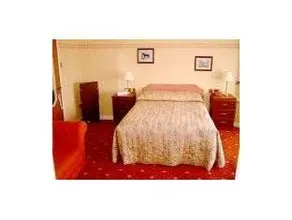 Ascot Hotel - Image 2