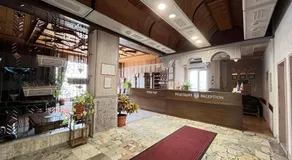 Park Hotel Ivailo - Image 2