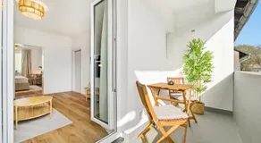 Zentral I Ruhig I Balkon I Für 6 - BRIGHT Collection - Image 2