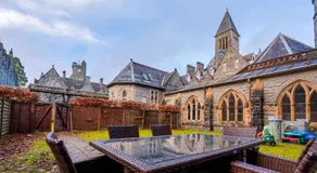 Abbey Church 9 The Nave 2 bedroom Luxury Self catering apartment in Historic Abbey - Image 4