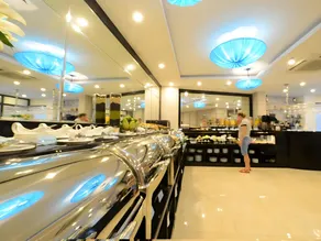 Hanoi Emerald Waters Hotel & Spa - Image 2