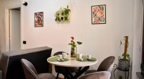 Como's Hill Apartments - Image 3